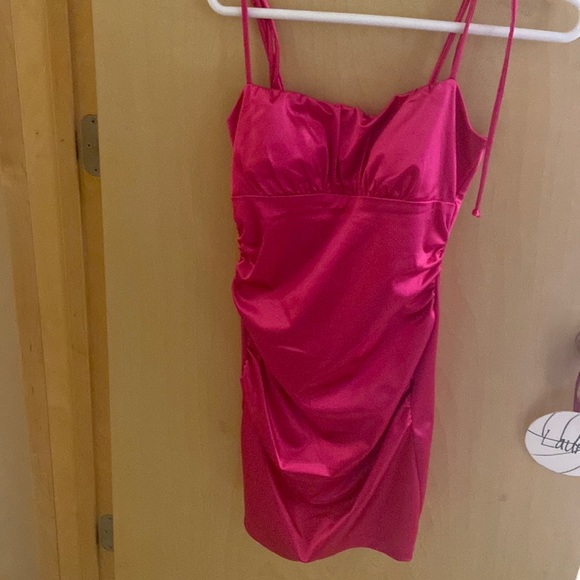 Pink mini dress - Picture 2 of 3